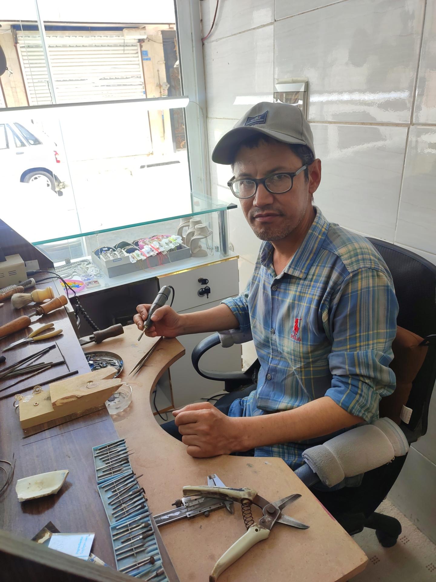 عکس ساخت و تعمیرات نقره