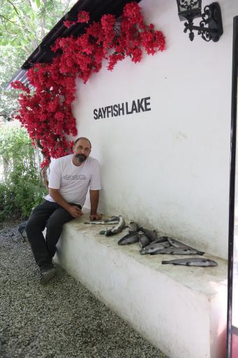 عکس برکه ماهیگیری سیفیش