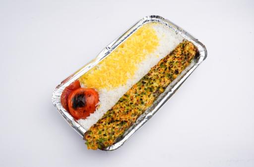 عکس رستوران بیرون بر مائده