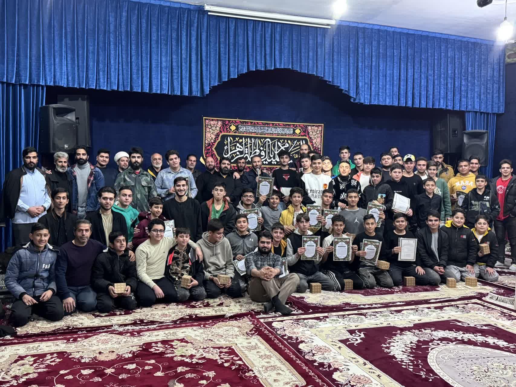 عکس حسینیه شهدا