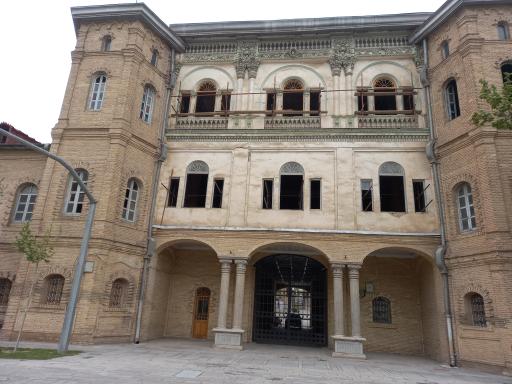 عکس عمارت قزاقخانه