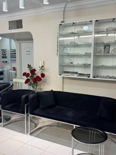 عکس سالن زیبایی گل سرخ