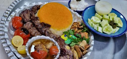 رستوران آبشار 