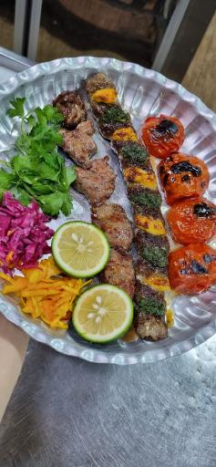 رستوران آبشار 