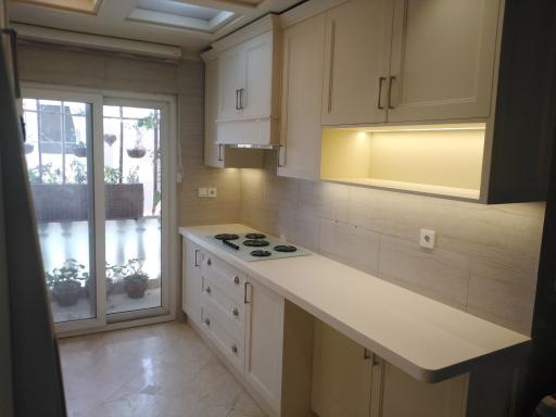 عکس گروه نماسازان ایرانیان(مجری سنگ کورین،کوارتز)