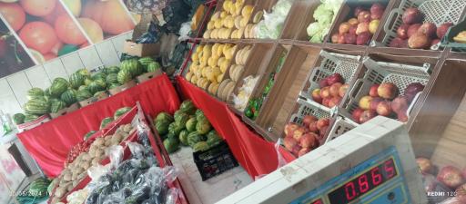 عکس میوه فروشی چهارفصل تورج روزبه