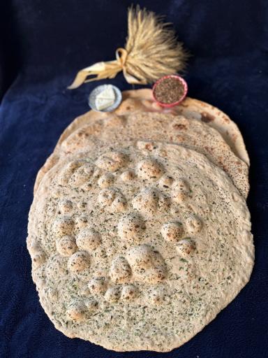 عکس نان کامل طلایی