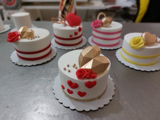 عکس شیرینی و کیک پاک اصیل