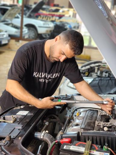 عکس کلنیک خودرو فن برتر مهندس میثم عسسی