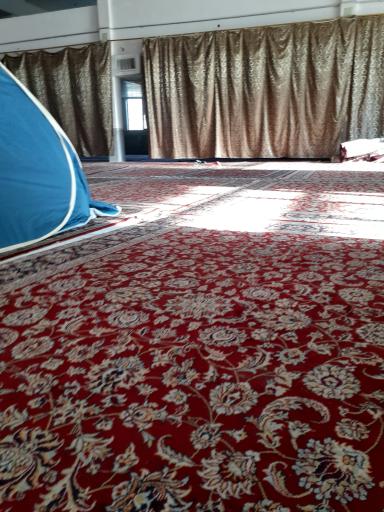 عکس زائر سرای امام زاده شعیب 