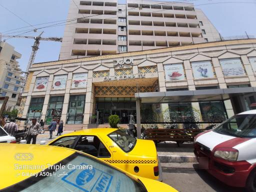 عکس مجتمع تجاری و اقامتی امید