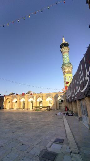 عکس زائر سرای امام زاده شعیب 