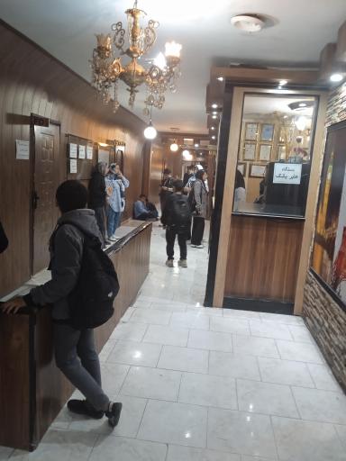 کالج زبان انگلیسی دخترانه و پسرانه فرداد