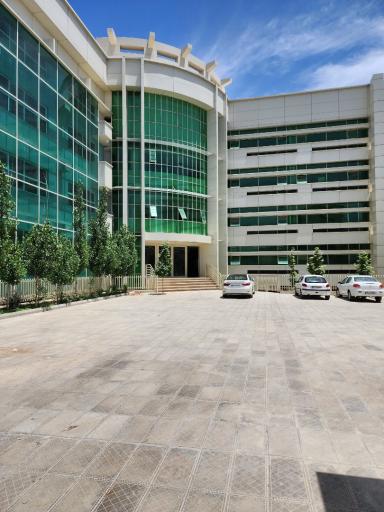 عکس دبیرستان پسرانه ایران فردا