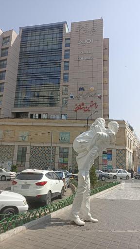 عکس مجتمع تجاری و اقامتی امید