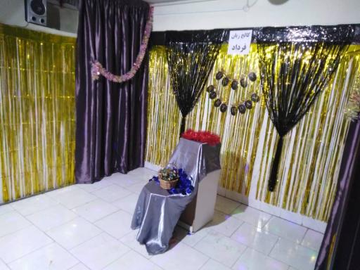 عکس کالج زبان انگلیسی دخترانه و پسرانه فرداد