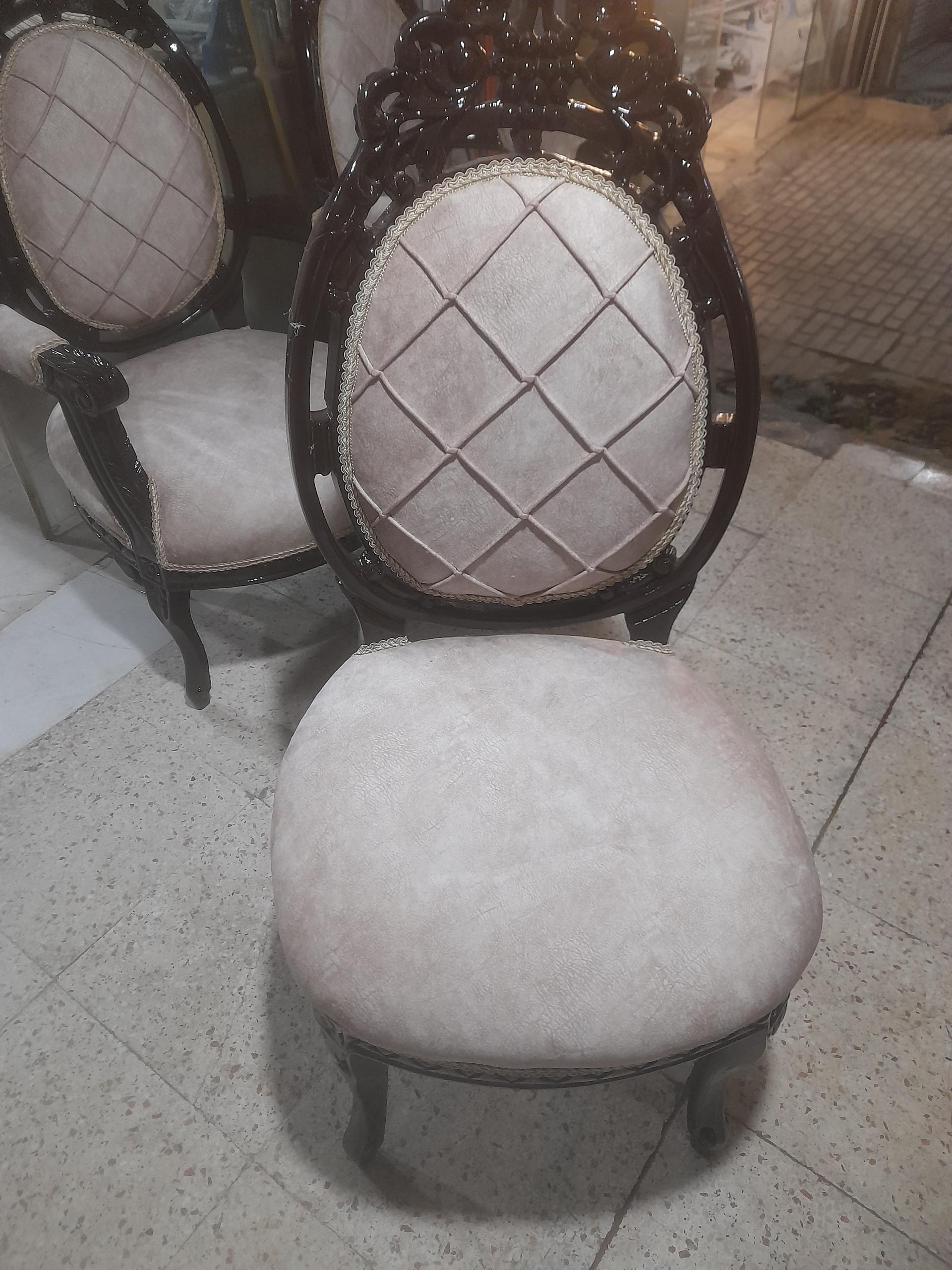 عکس تعمیرات تخصصی مبل کلاسیک چالوس بهادری 