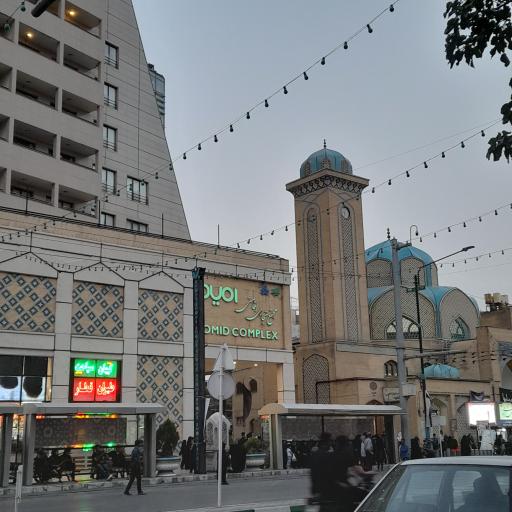 عکس مجتمع تجاری و اقامتی امید