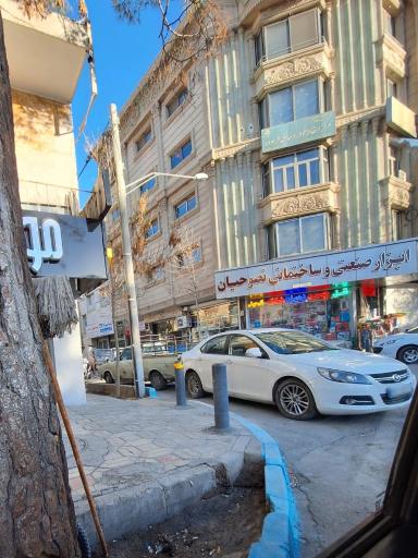 عکس ابزار صنعتی و ساختمانی نصوحیان