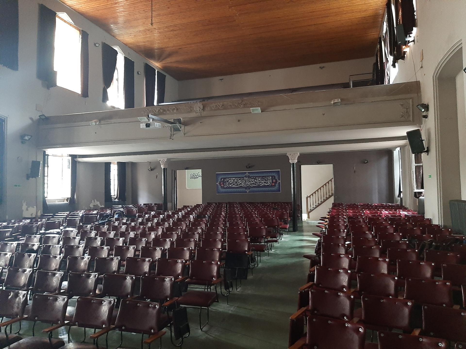 عکس سالن اجتماعات شهید رجایی دبیرستان ماندگار البرز