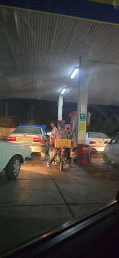 عکس پمپ بنزین دوگانه