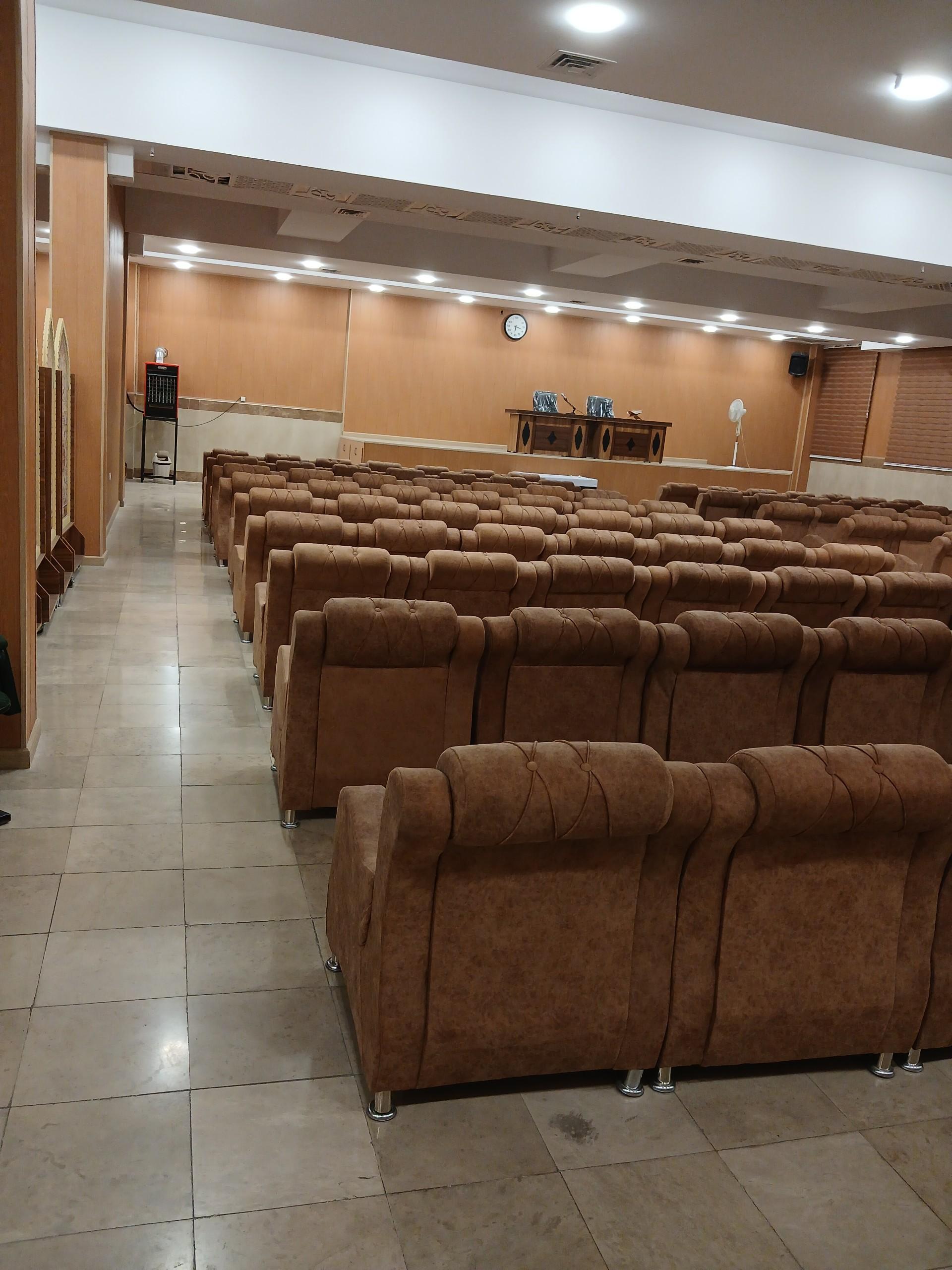 عکس سالن اجتماعات مسجد جامع خاتم الانبیاء