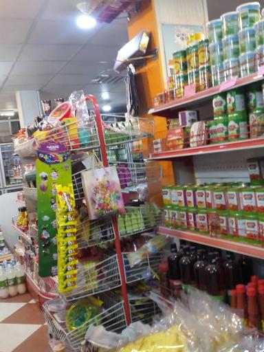 عکس هایپر مارکت کارمانیا 