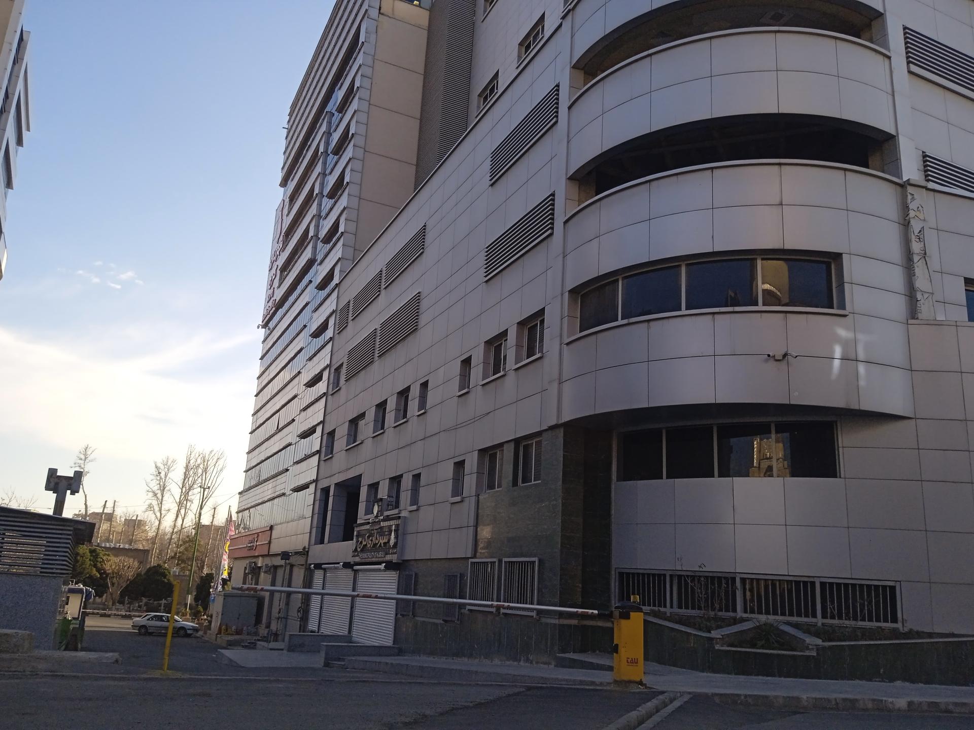 عکس درب ورودی پشت شهرداری کرج 