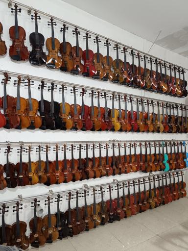 عکس فروشگاه موسیقی فرزام (قلب موسیقی شیراز)