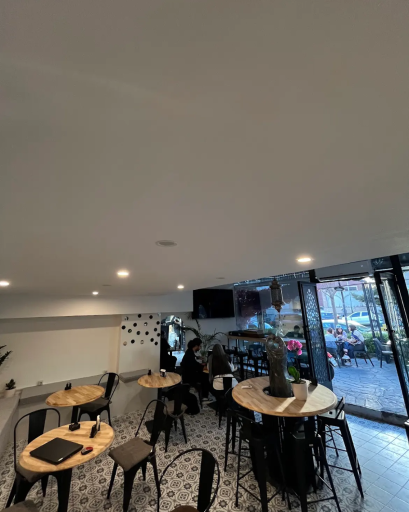 عکس کافه آبانی