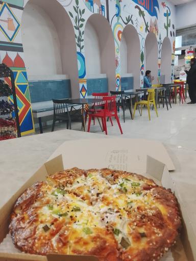 عکس ساندویچ پیتزا کاپیتان