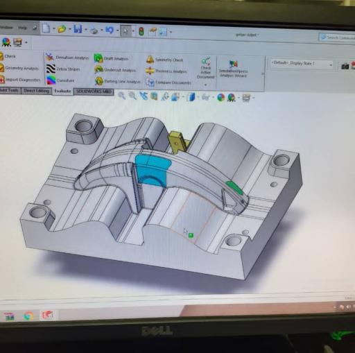 عکس قالبسازی تهران مولدینگ