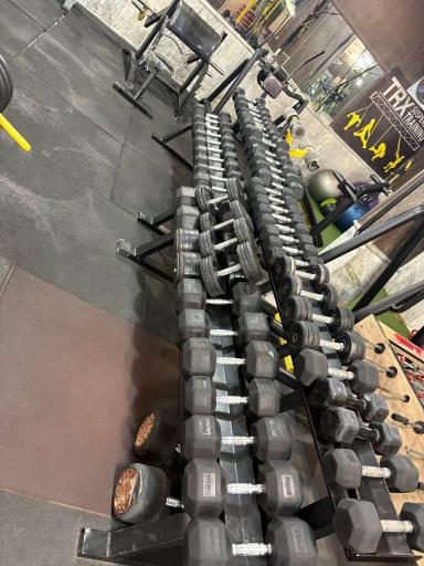 باشگاه ورزشی اول مرد