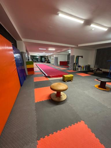 عکس آکادمی ورزشی رعد