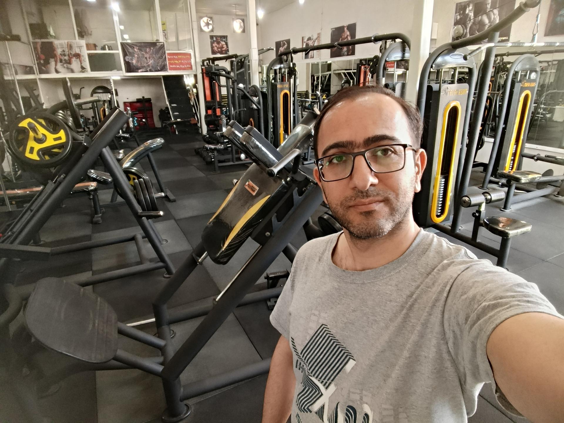 عکس باشگاه بدنسازی زاگرس