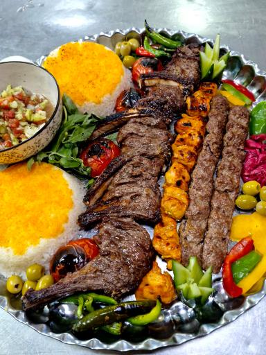 عکس کافه کباب سر آشپز