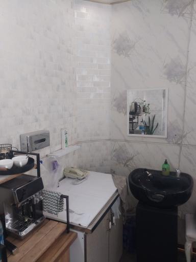 عکس آرایشگاه مردانه ژورنال