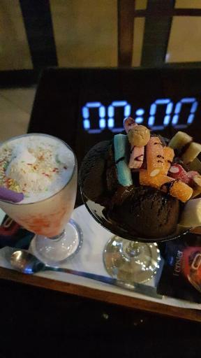 عکس کافه بی خوابی