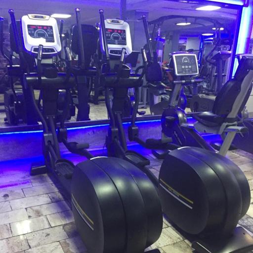 عکس باشگاه بدنسازی کات