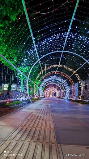 عکس میدان معلم