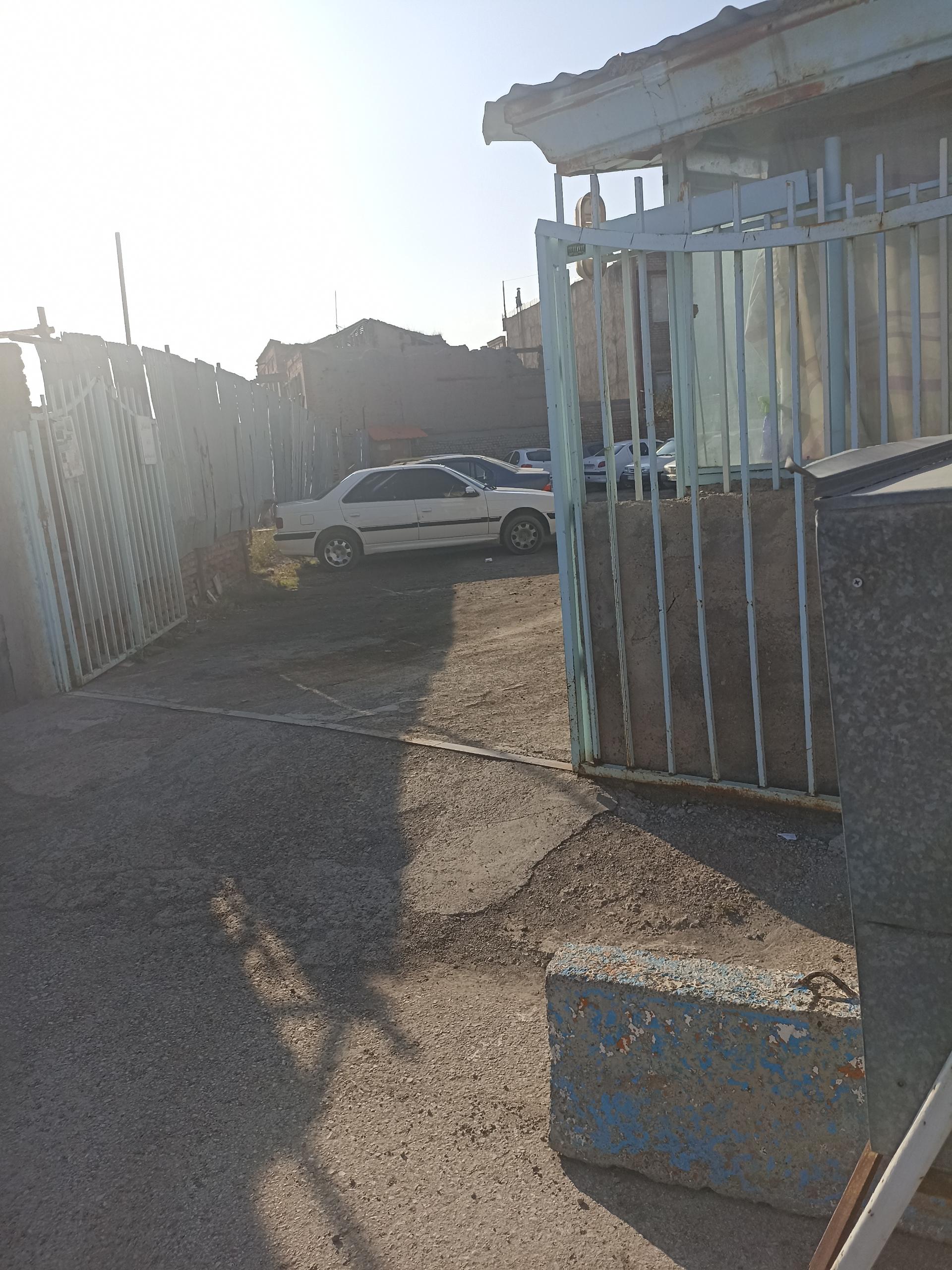 عکس پارکینگ عمومی شماره دو اوچ دکان