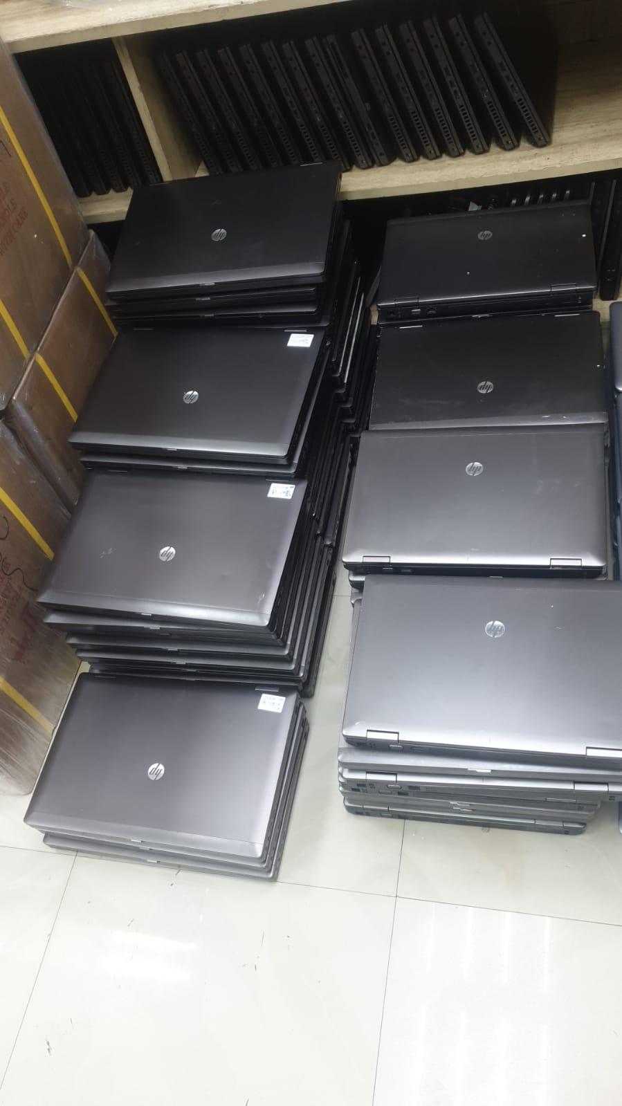 عکس فروشگاه کامپیوتر و لپ‌تاپ ونوس