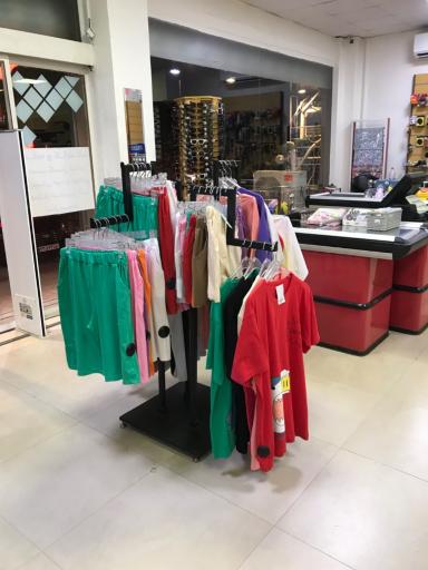 عکس فروشگاه خانه و کاشانه 