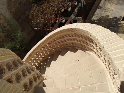 عکس عمارت آقاجون و عزیز