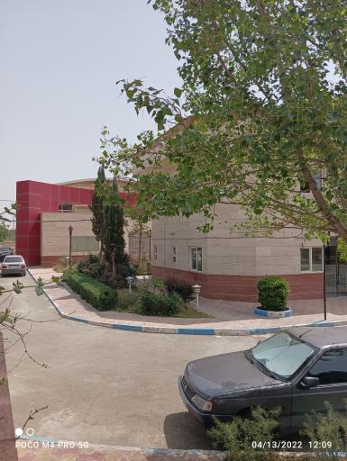 عکس استخر صدف کارگران