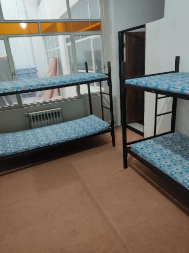 عکس خوابگاه پسرانه اهورا مزدا 