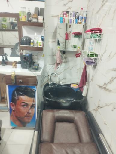 عکس آرایشگاه مردانه مدرن