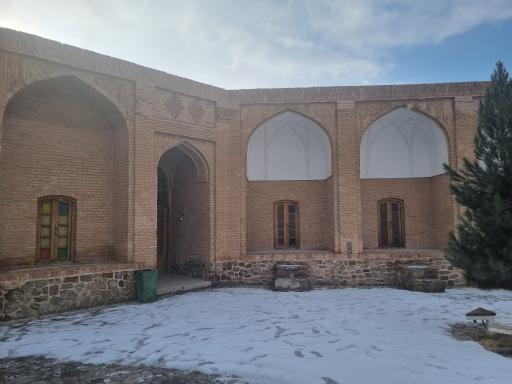 عکس کاروانسرای شاه عباسی امین آباد