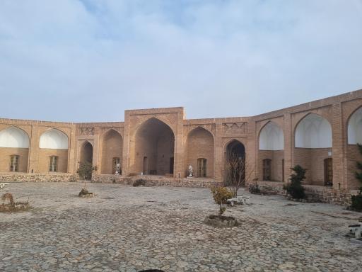 عکس کاروانسرای شاه عباسی امین آباد