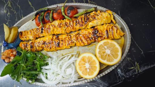 عکس باغ رستوران سید درباری